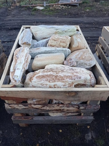 Златолит жёлтый, жёлто-зелёный глыбки и валуны для ланшафтного дизайна купить в Архангельской области