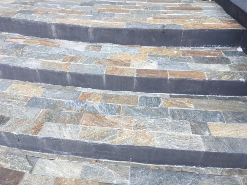 Плитка из Златолита Уральского для лестницы купить в Архангельской области