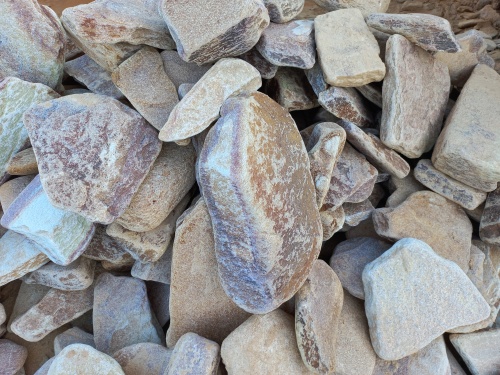 Златолит жёлтый, жёлто-зелёный глыбки и валуны для ланшафтного дизайна купить в Архангельской области