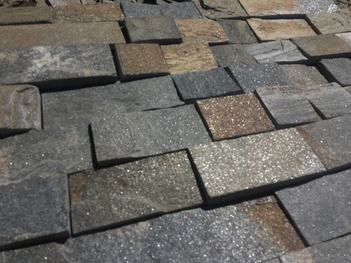 Плитка пилёная златолит Уральский для цоколя, отмостки купить в Архангельской области