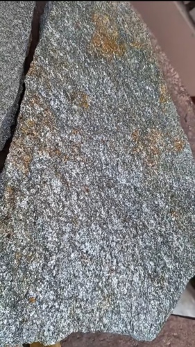 Плитняк златолит серебристый для цоколя, отмостки купить в Архангельской области