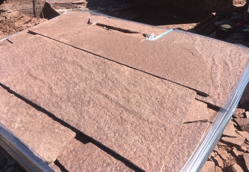 Плитняк лемезит бордовый для цоколя 1,5-2 см купить в Архангельской области