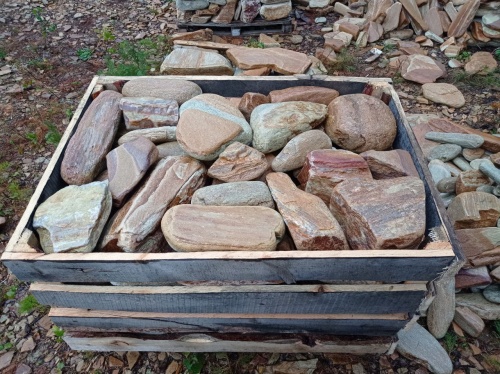 Златолит жёлтый, жёлто-зелёный глыбки и валуны для ланшафтного дизайна купить в Архангельской области