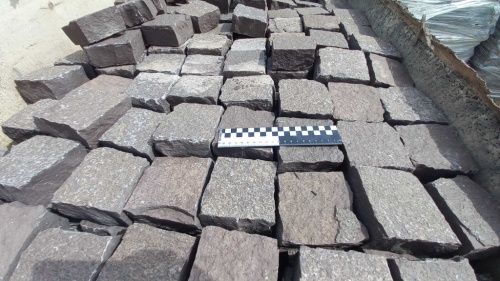 Лемезит колотая брусчатка 10 * 10 см. для парковки купить в Архангельской области